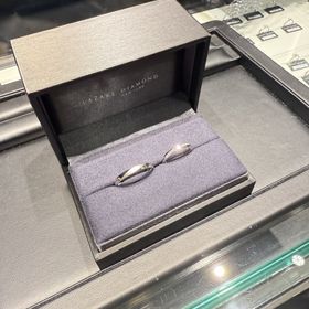 【ラザール ダイヤモンド(LAZARE DIAMOND)の口コミ】 きらきらで気分が上がるのと、ダイヤモンドの品質が高く、大手のものより…