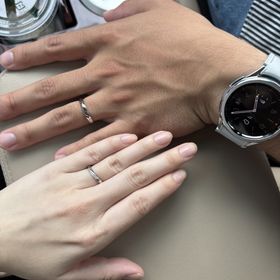 【アイプリモ(I-PRIMO)の口コミ】 婚約指輪を定番の形でもらったので重ね付けしてしっくりくるものを選びま…