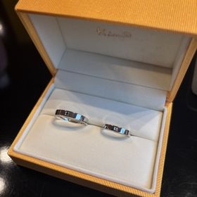 【ケイウノ ブライダル(K.UNO BRIDAL)の口コミ】 オリジナルデザインのピェネッツァの幅変更と、ダイヤをマス留めで入れて…