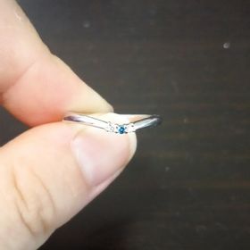 【アイプリモ(I-PRIMO)の口コミ】 プラチナで石が着いているデザインを探していました。また、指が太いので…