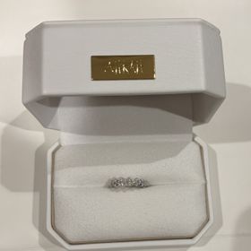 【AHKAH(アーカー)】の口コミ 婚約指輪も普段使いしたいという私の要望を答えてくれる優れものです。高さ...