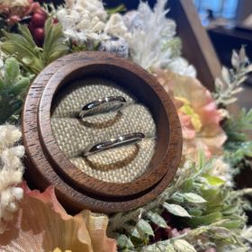 【鎌倉彫金工房の口コミ】 毎日飽きずにずっとつけていられるように、装飾のないシンプルなプラチナ…