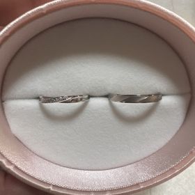 【insembre(インセンブレ)の口コミ】 プラチナでアレルギーの心配もなく、付けやすくてとても良かったです！デ…