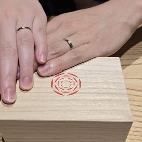 【出雲結(いずもゆい)の口コミ】 シンプルながらつやとマットの加工でおしゃれな印象。普段使いでも、華や…