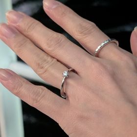 【アイプリモ(I-PRIMO)の口コミ】 シンプルで上品に見えるリングを探していました。予算的にも無理のない範…