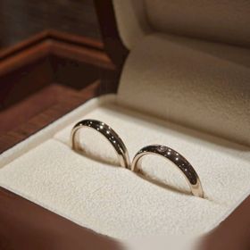 【TANZO.(鍛造指輪)の口コミ】 世界に一つだけのフルオーダー。
また仕上がりの色味や加工がとても良くお…