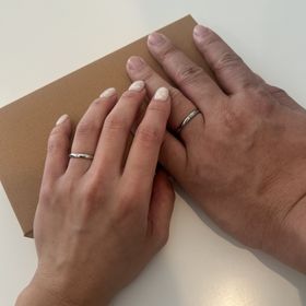 【enishi(エニシ)】の口コミ 毎日つける結婚指輪なので、ゴテゴテのブランドものよりも普段の服装に馴染...