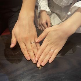 【ケイウノ ブライダル(K.UNO BRIDAL)の口コミ】 シンプルでもリング内側の刻印で自分たちだけのものという特別感があるの…