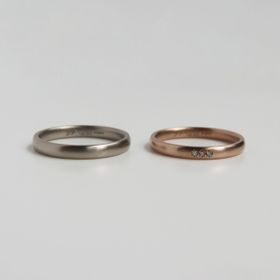 【mina.jewelry(ミナジュエリー)の口コミ】 シンプルながらもマットな質感が上品で、指先をやさしく彩ってくれるデザ…