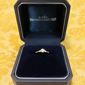 【銀座ダイヤモンドシライシの口コミ】 指輪のデザインが大変綺麗です。センターダイヤの大きさ自体そこまで大き…