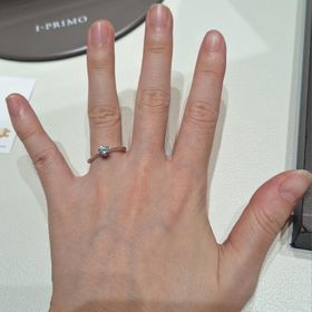 【アイプリモ(I-PRIMO)の口コミ】 選ぶダイヤのグレードによって価格は変動しますが、枠のデザインに高級感…