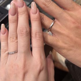 【ラザール ダイヤモンド(LAZARE DIAMOND)の口コミ】 お互いの指の形に合ったデザインを1番重視しましたが、その中で日常生活に…