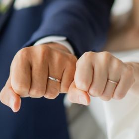 【STAR JEWELRY(スタージュエリー)の口コミ】 ペアだけど色違いで、日本人の肌に馴染みやすいピンクゴールド系のものに…