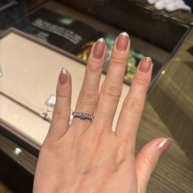 【ブルガリ(BVLGARI)】の口コミ 色々なデザインがある中でもこのブルガリブルガリの刻印があるデザインは、...