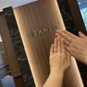 【TANZO.(鍛造指輪)の口コミ】 まず鍛造製法なところです。そして毎日つける結婚指輪なので、この指輪を…