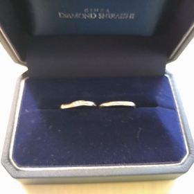 【銀座ダイヤモンドシライシの口コミ】 着け心地と価格が良心的なのが良かったです。婚約指輪も同じブランドで買…