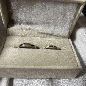 【mina.jewelry(ミナジュエリー)の口コミ】 色々なデザインを組み合わせて作成していただけました。表、裏にダイヤも…