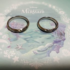 【Disney The Little Mermaid（ディズニー リトル・マーメイド）の口コミ】 男性側にもしっかりデザインがあるものを探しており、理想のものに出会え…