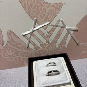 【LUCIE(ルシエ)の口コミ】 デザインは最初ウェーブで探していましたが、いくつも着けているウチに、…