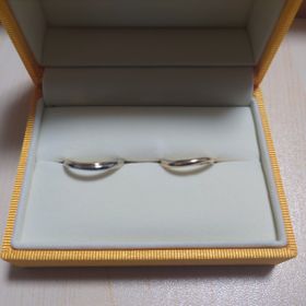 【ケイウノ ブライダル(K.UNO BRIDAL)の口コミ】 ゴールドとプラチナのコンビネーションのデザイン
妻がゴールドが好きで、…