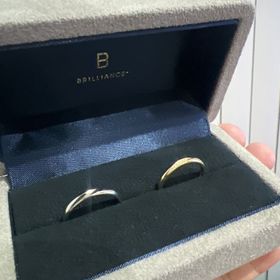 【BRILLIANCE+(ブリリアンスプラス)の口コミ】 シンプルで上品なデザインがとても気に入りました。毎日つけても自然で、…