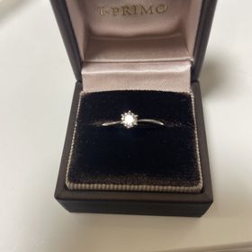 【アイプリモ(I-PRIMO)の口コミ】 どれにしようかすごーく迷ったけれど指輪が綺麗に見える細めのにしました…