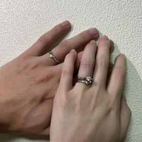 【ケイウノ ブライダル(K.UNO BRIDAL)の口コミ】 アナと雪の女王をイメージしてフルオーダーした指輪になります。特にセン…