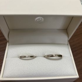 【DIAMOND DOT LAB(ダイアモンド ドット ラボ)の口コミ】 デザインはシンプルなものが好みだったので、小さいダイヤがひとつのもの…