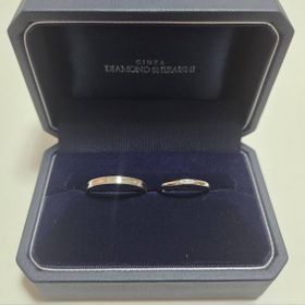 【銀座ダイヤモンドシライシの口コミ】 かなりシンプルなデザインですが、それだけに飽きが来にくくて良いかなと…