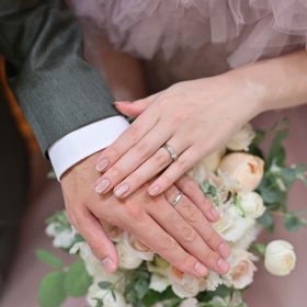 【LEGAN(レガン)の口コミ】 指がとても綺麗に見えて普段使いもしやすく、婚約指輪と合わせると特別感…