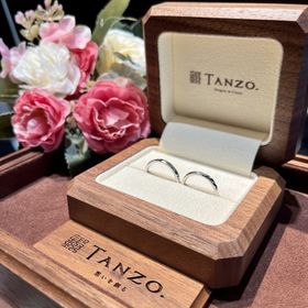 【TANZO.(鍛造指輪)の口コミ】 自分たちで好きなデザインを詰め込みました。どこのブランドも男性は割と…