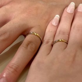 【HOSHI no SUNA 星の砂(ほしのすな)の口コミ】 プラチナとさりげないイエローゴールドの配色がとても手を綺麗にみせてく…