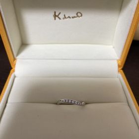 【ケイウノ ブライダル(K.UNO BRIDAL)の口コミ】 デザインがとても素敵で、届いた瞬間から気に入りました。実際に着けてみ…