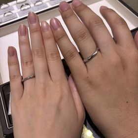 【アイプリモ(I-PRIMO)の口コミ】 新郎側にもデザイン性のある珍しい指輪だと思います。片方につや消しがさ…