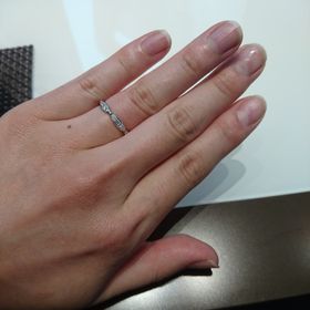 【LUCIE(ルシエ)の口コミ】 あまりシンプルすぎず、オシャレなものを探していました
石が付いていない…