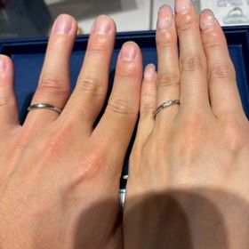 【銀座ダイヤモンドシライシの口コミ】 2人の共通の希望はウェーブ、幅が細めのものでした。そして彼はシンプルで…