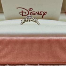 【ケイウノ ブライダル(K.UNO BRIDAL)の口コミ】 ディズニーのデザインが可愛く、イニシャルやミッキーのシルエットを内側…