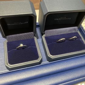 【銀座ダイヤモンドシライシの口コミ】 指輪のデザインが素敵だったので選びました。とても綺麗で着け心地もよく…