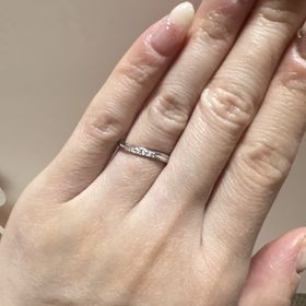 【アイプリモ(I-PRIMO)の口コミ】 真ん中にダイヤがあり遠目でもキラキラ感
プラス周りに小さくハートの模様…