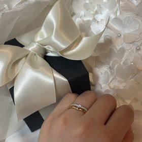 【エクセルコダイヤモンド(EXELCO DIAMOND)の口コミ】 結婚指輪に重ね付けできるエンゲージリングを探しておりました。他社とも…