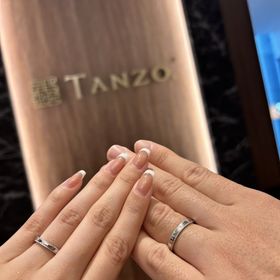 【TANZO.(鍛造指輪)の口コミ】 平打ちで、ミル加工されていて周りと被りづらいデザインが気に入っていま…