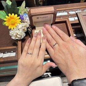 【TANZO.(鍛造指輪)の口コミ】 V字で中心に一粒ダイヤを入れたデザインで、ダイヤがとてもキラキラ輝いて…