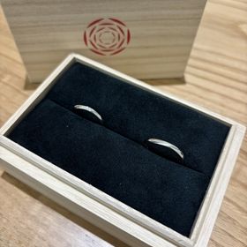 【出雲結(いずもゆい)の口コミ】 指輪自体は非常にシンプルで、普段から着用していても邪魔にならないデザ…