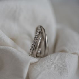 【Cayof(カヨフ)の口コミ】 既製品と被らないデザインを探しており、ベースデザインが多く、どれも素…