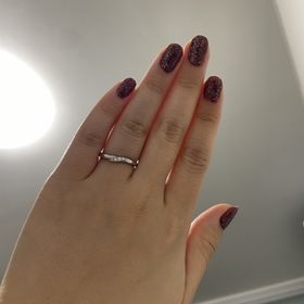 【銀座ダイヤモンドシライシの口コミ】 デザインもウェーブの感じかすごく気に入りました！キラキラしていてヒカ…