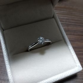 【NONBODY(ノンバディー)の口コミ】 上質なダイヤが1つ置かれていて、シンプルでオシャレなデザインだと思いま…