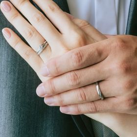 【エクセルコダイヤモンド(EXELCO DIAMOND)の口コミ】 婚約指輪を一目惚れで決めていたので、結婚指輪はそれに重ね付けができ、…