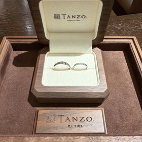 【TANZO.(鍛造指輪)の口コミ】 男性用が太めで3.5ミリも選べたので良かったです。鎚目のデザインなんかも…