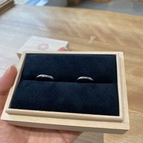 【出雲結(いずもゆい)の口コミ】 幅が細身で且つサンプルなデザイン、指輪の着け心地にとても安心感があり…