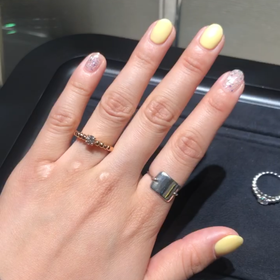 【ヴァン クリーフ＆アーペル(Van Cleef & Arpels)の口コミ】 ヴァンクリーフ＆アーペルのペルレの婚約指輪を試着しました。丸みのある…